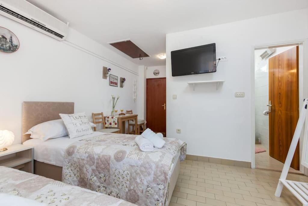 Studio Apartment Didovina Split Buitenkant foto